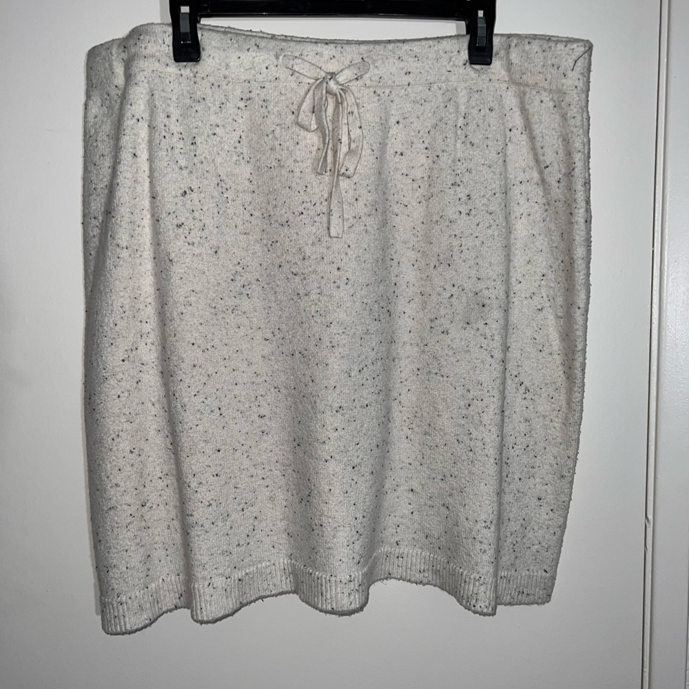 Lou & Grey Speckled Knit A-Line Skirt